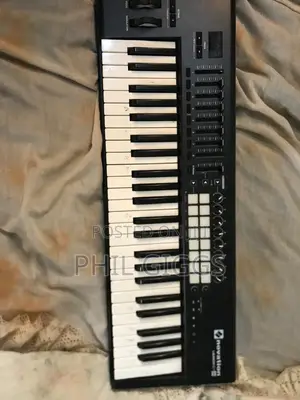 Novation 49 Midi Keyboard