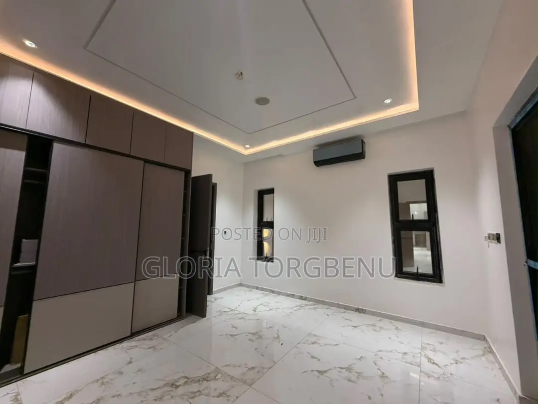 4bdrm House in Adjiriganor for sale