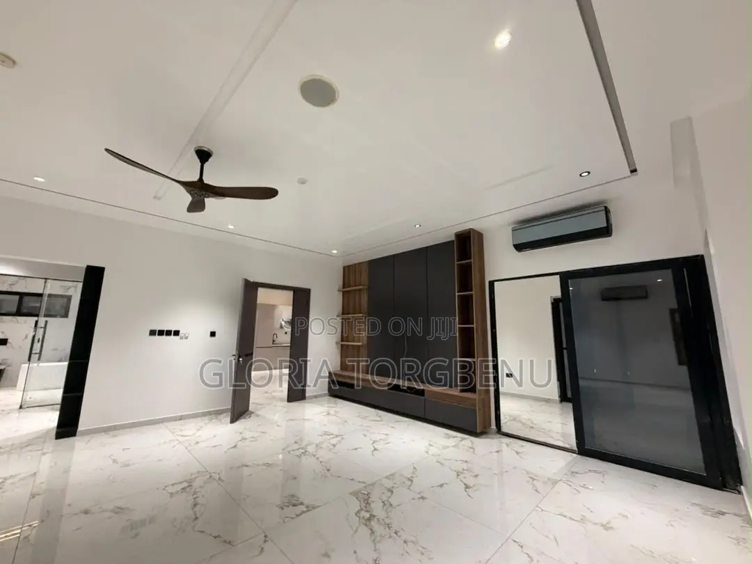 4bdrm House in Adjiriganor for sale