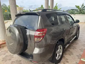 Toyota RAV4 2012