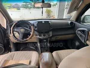 Toyota RAV4 2012