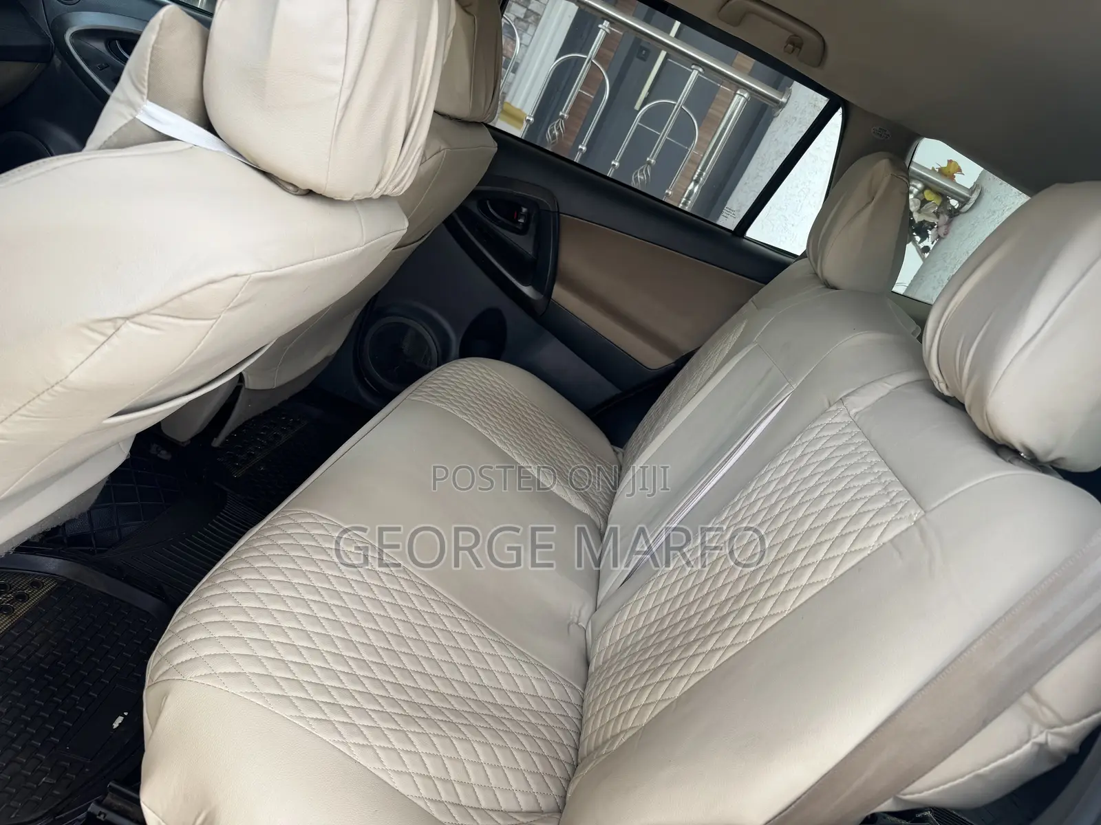Toyota RAV4 2012