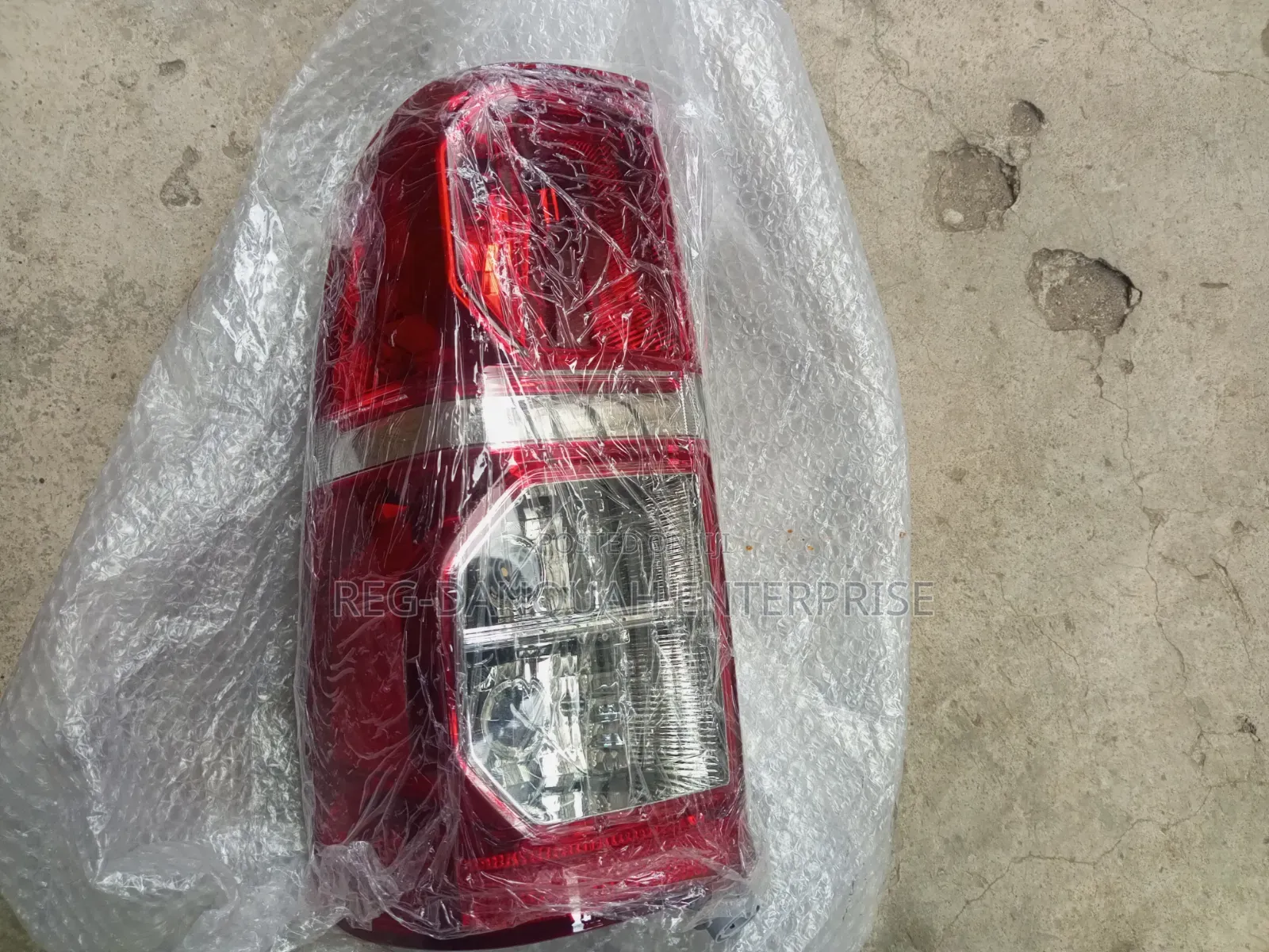 Toyota Hilux 2011,2012,2013 Taillight Pair