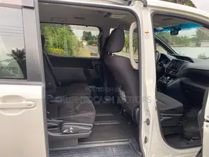 Toyota Voxy 2014 White