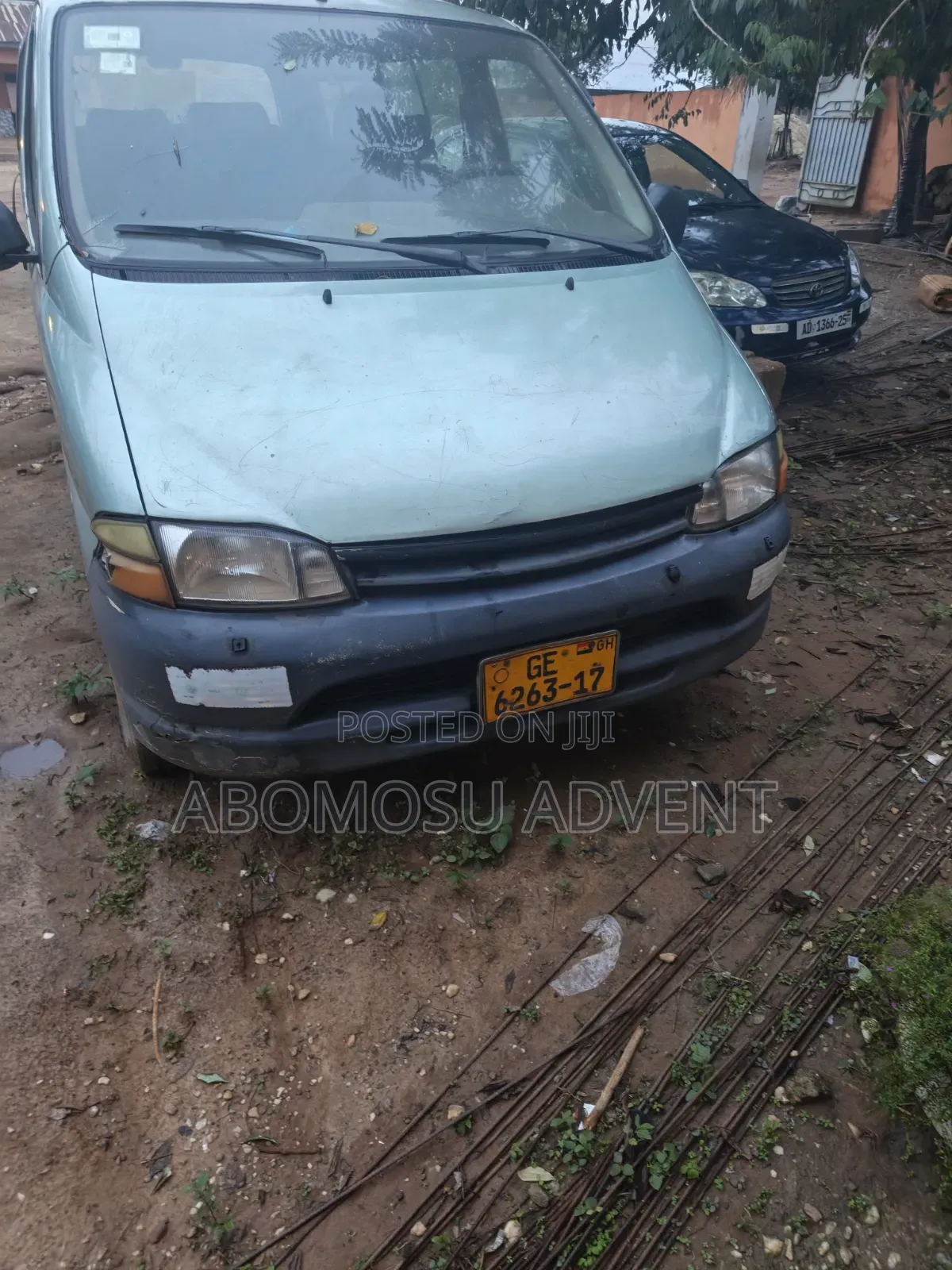 Toyota Grand HiAce 2002 Blue