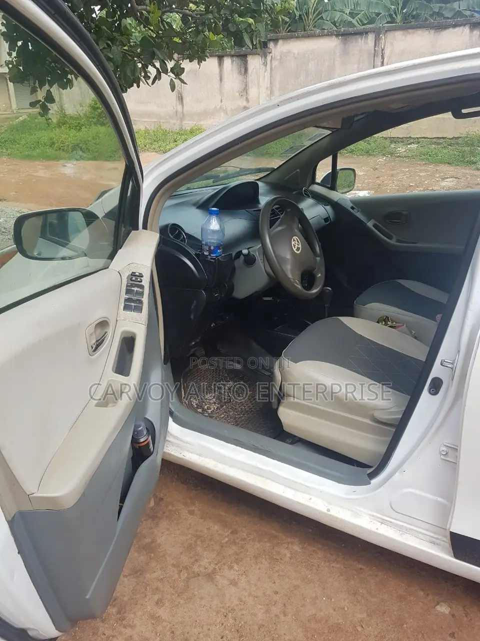 Toyota Vitz 1.5 FWD 3dr 2009 White