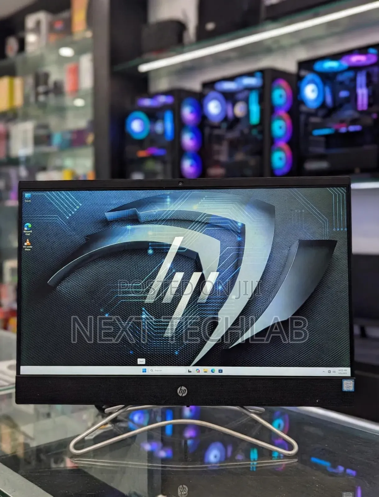 Desktop Computer HP AiO 24 8GB Intel Core i5 SSD 256GB