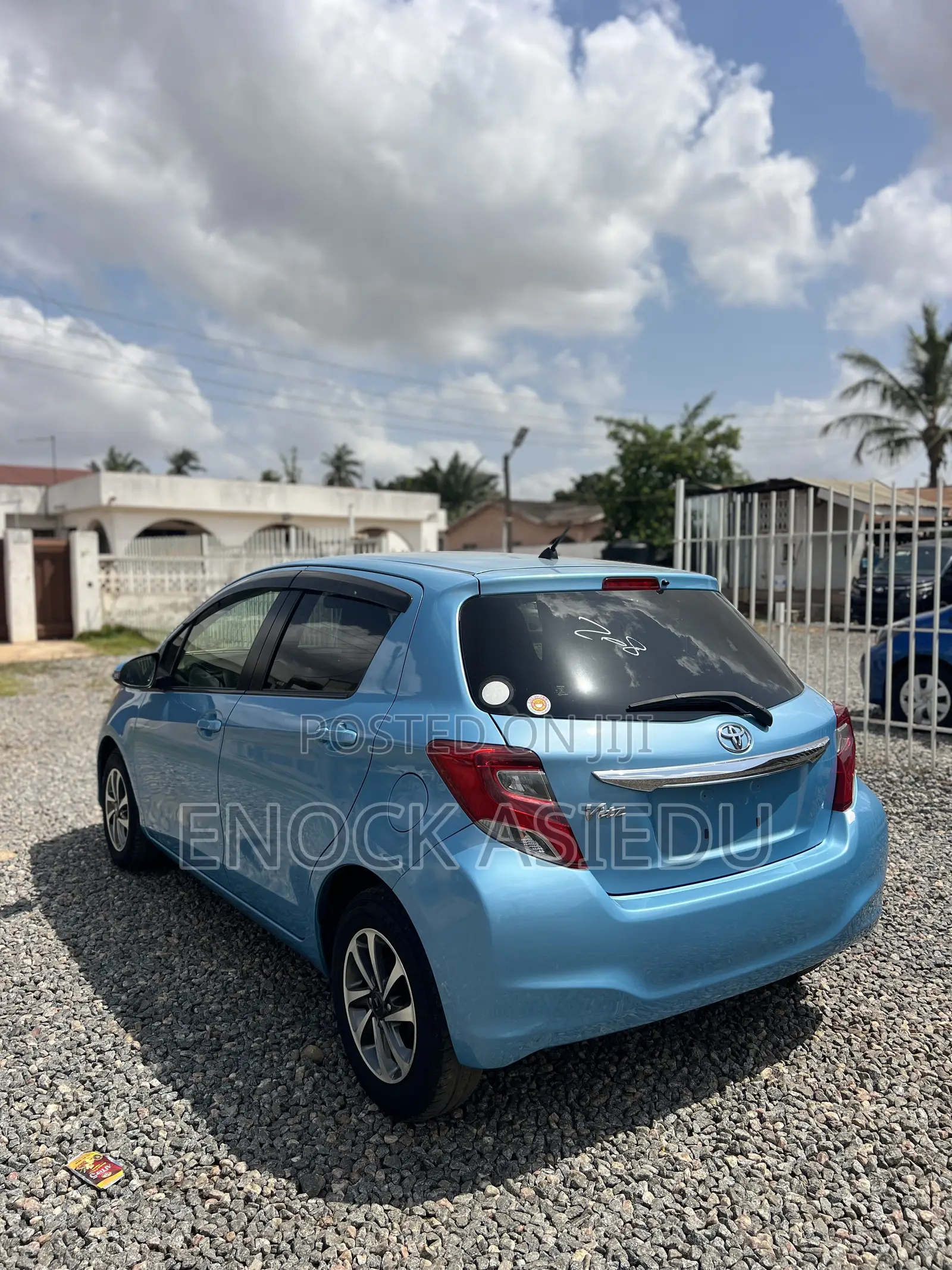 Toyota Vitz 1.3 AWD 3dr 2015 Blue