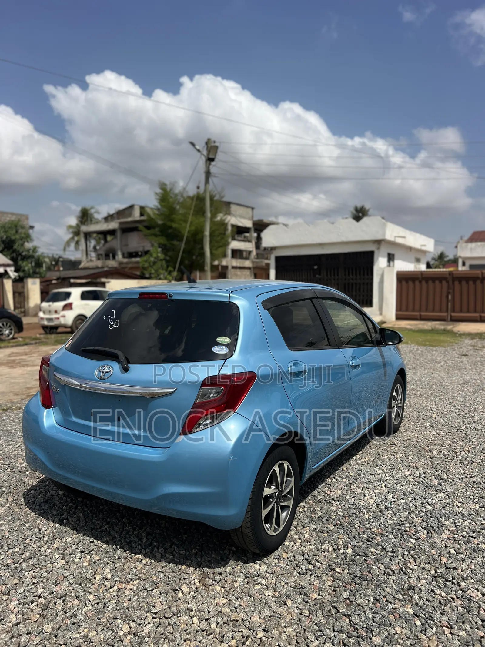 Toyota Vitz 1.3 AWD 3dr 2015 Blue