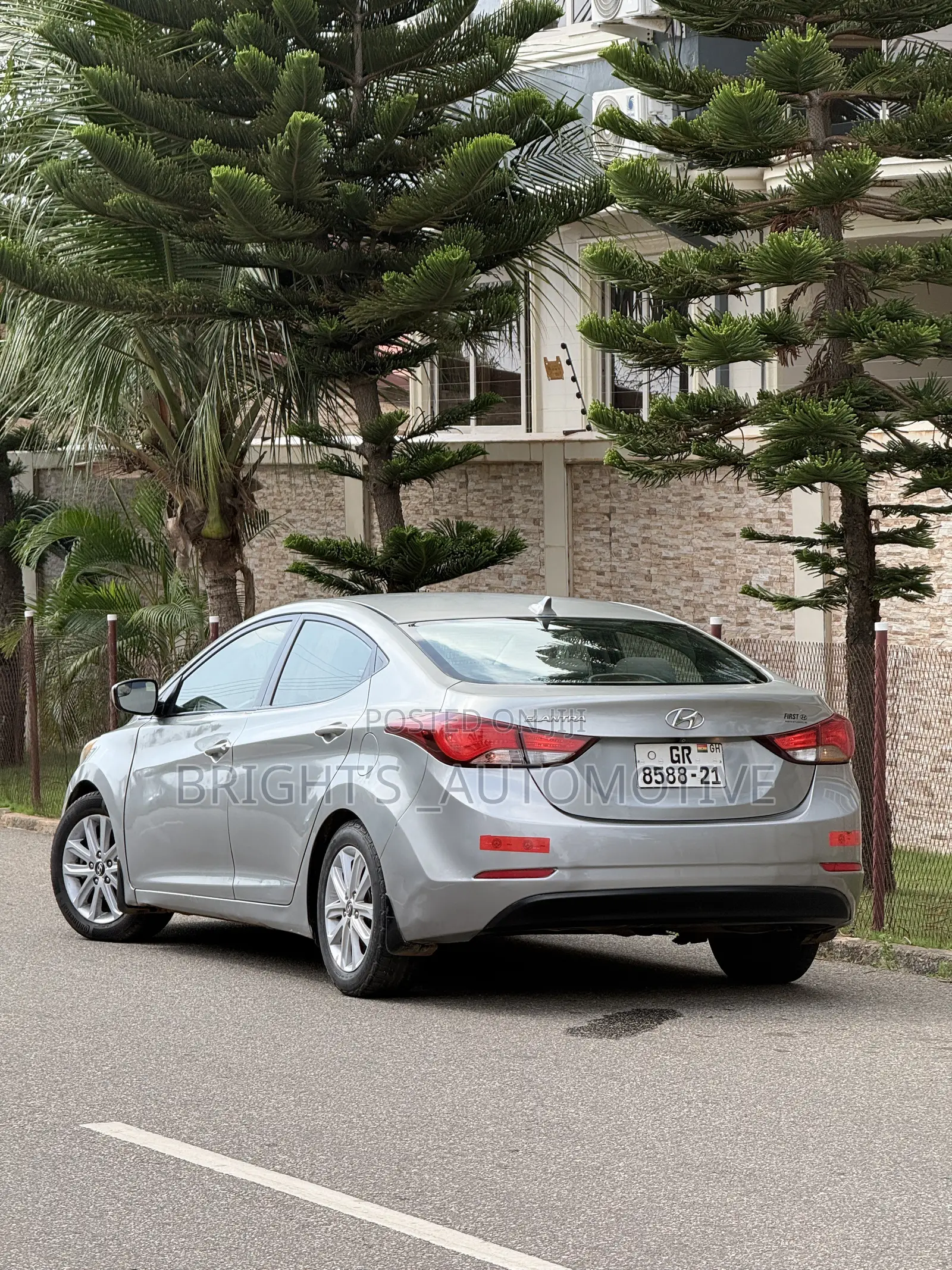 Hyundai Elantra SE Sedan FWD (1.8L 4cyl 6M) 2016 Silver