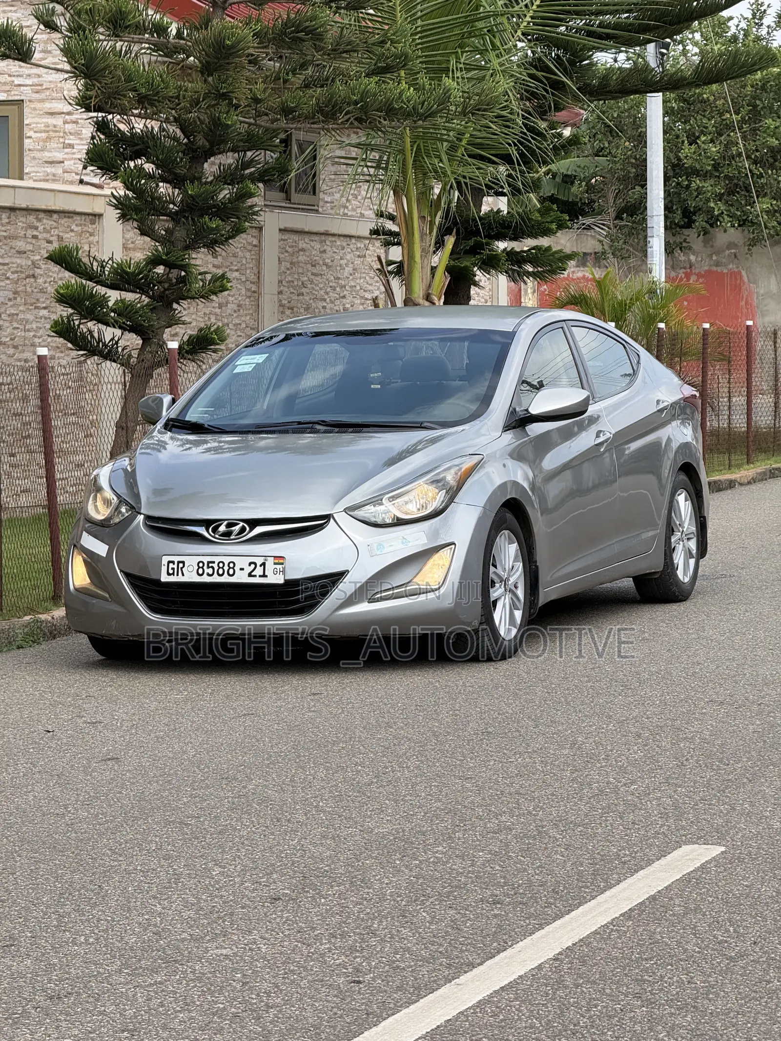 Hyundai Elantra SE Sedan FWD (1.8L 4cyl 6M) 2016 Silver
