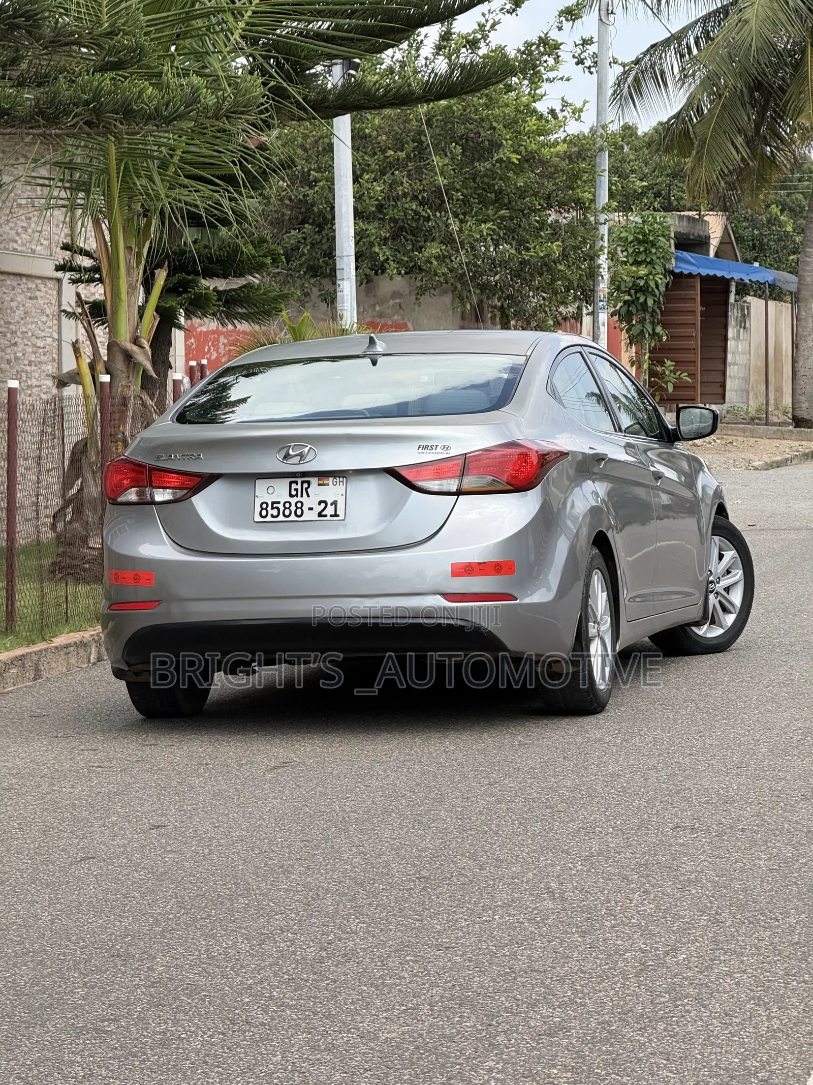 Hyundai Elantra SE Sedan FWD (1.8L 4cyl 6M) 2016 Silver