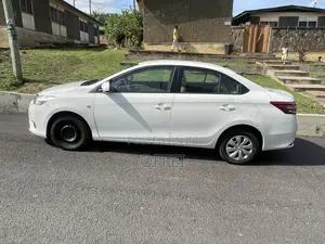 Toyota Yaris 2016 White