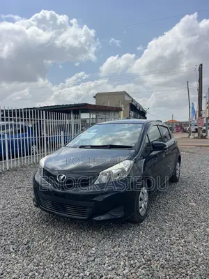 Toyota Vitz 1.3 AWD 3dr 2014 Black