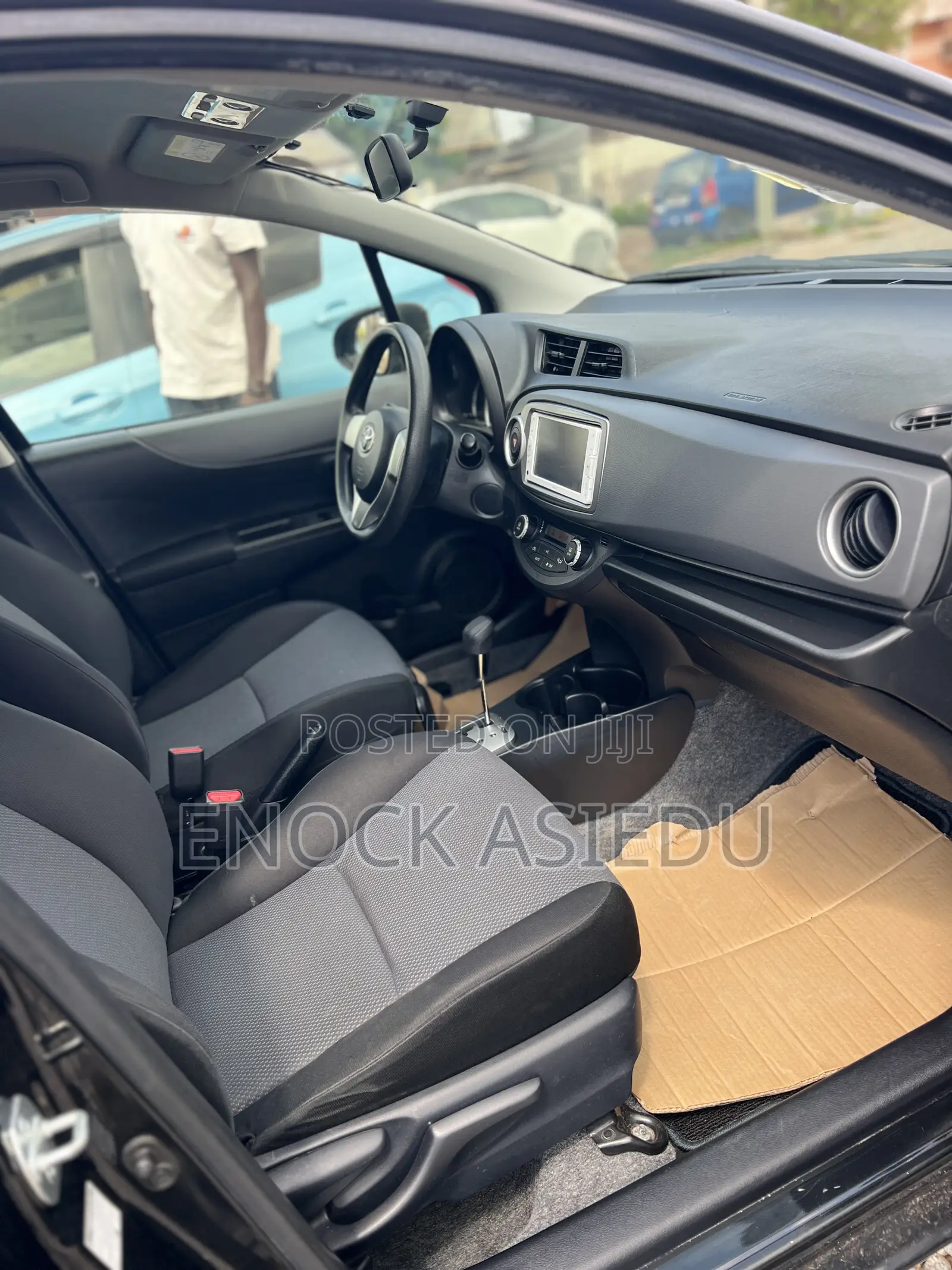 Toyota Vitz 1.3 AWD 3dr 2014 Black