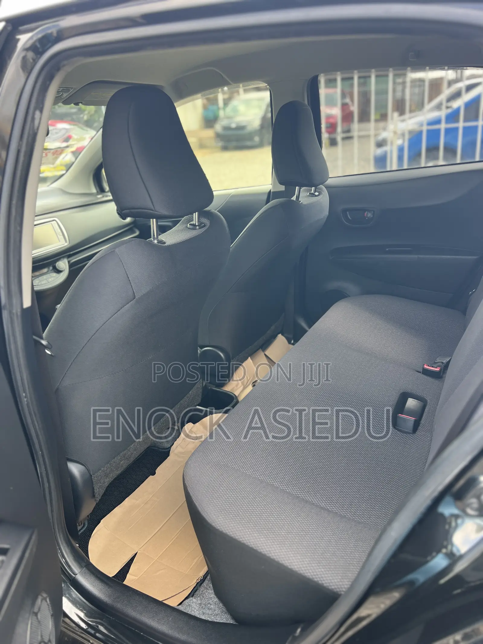 Toyota Vitz 1.3 AWD 3dr 2014 Black
