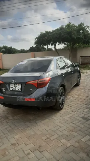 Toyota Corolla 2017 Gray
