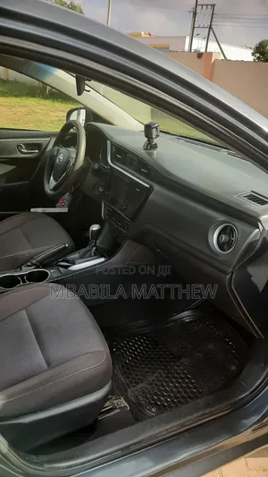 Toyota Corolla 2017 Gray