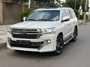 Toyota Land Cruiser 4.5 V8 GXR 2011 White