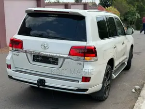 Toyota Land Cruiser 4.5 V8 GXR 2011 White