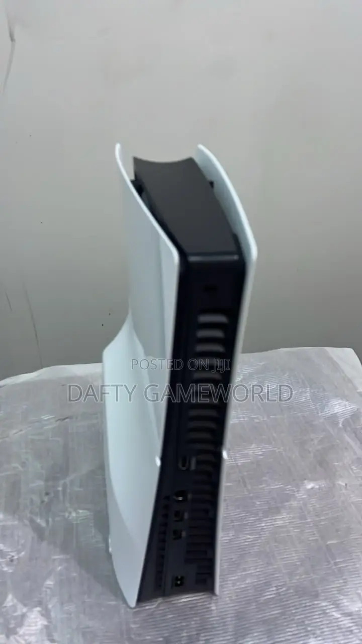PS5 Slim Uk Used With 8 Loaded Games