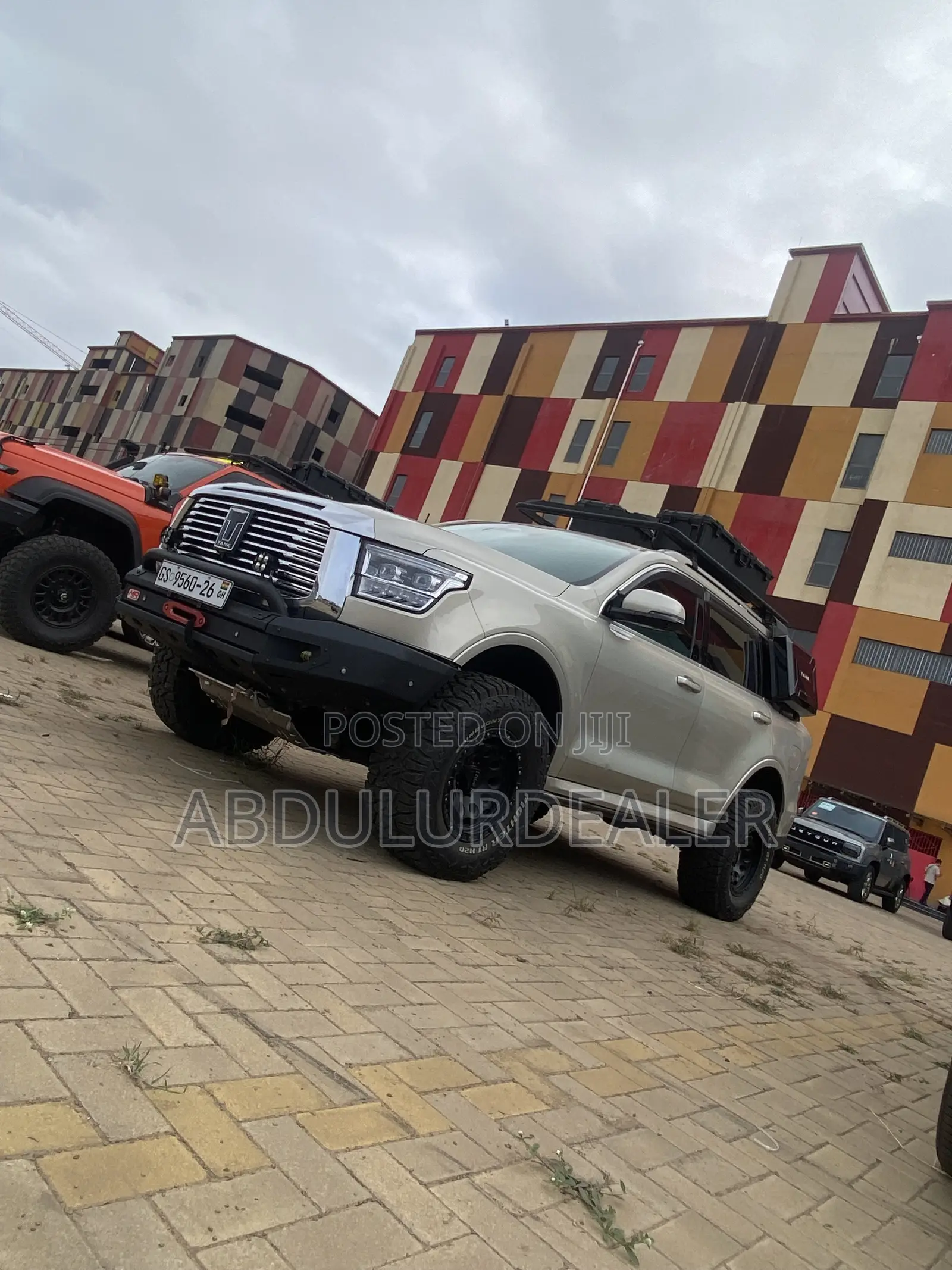 Tank 500 2022 Beige