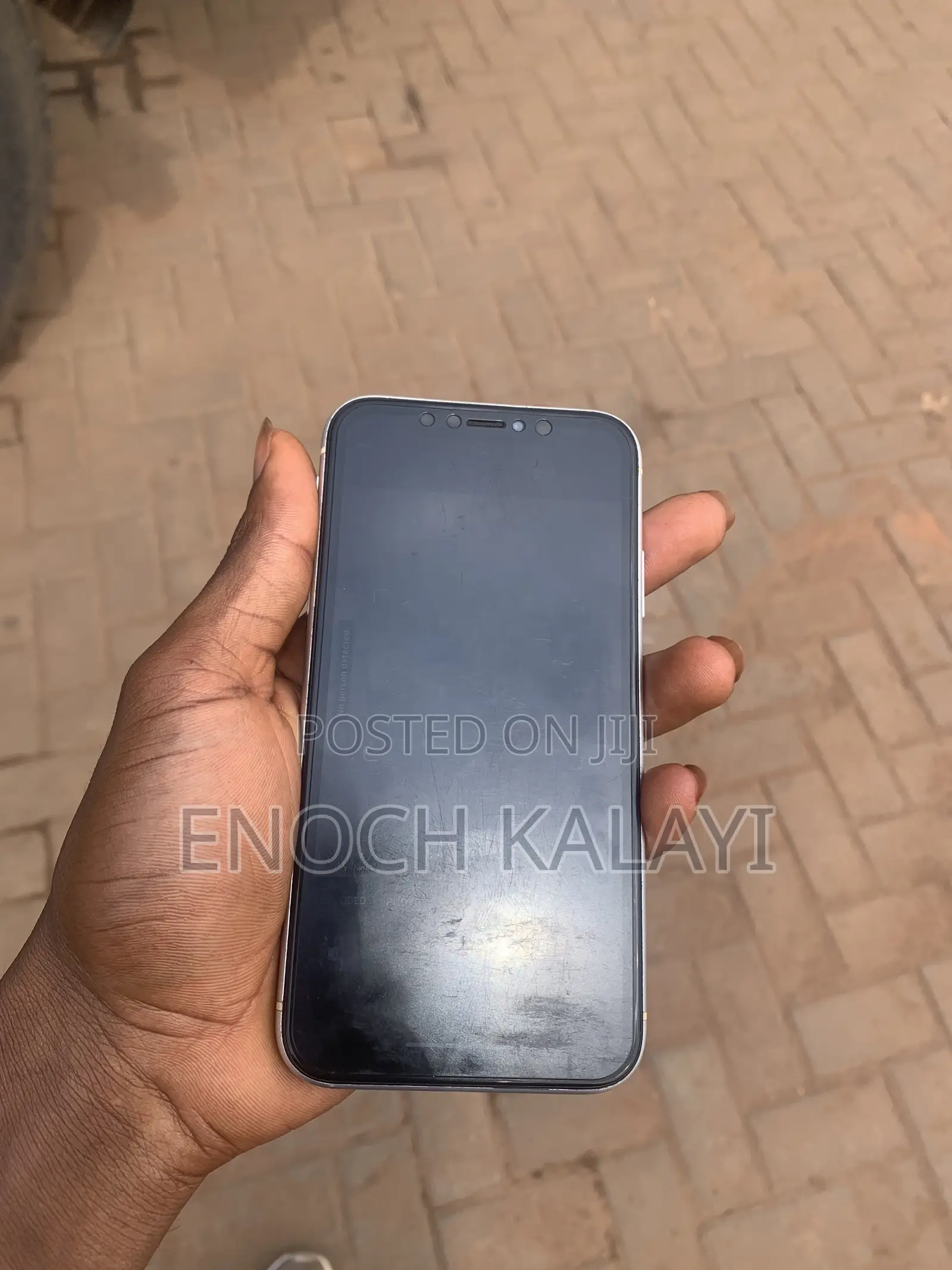 Apple iPhone XR 64 GB White