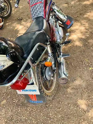 New Haojue HJ125-8K 2026 Red