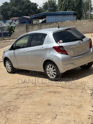 Toyota Vitz 1.3 AWD 5dr 2015 Silver