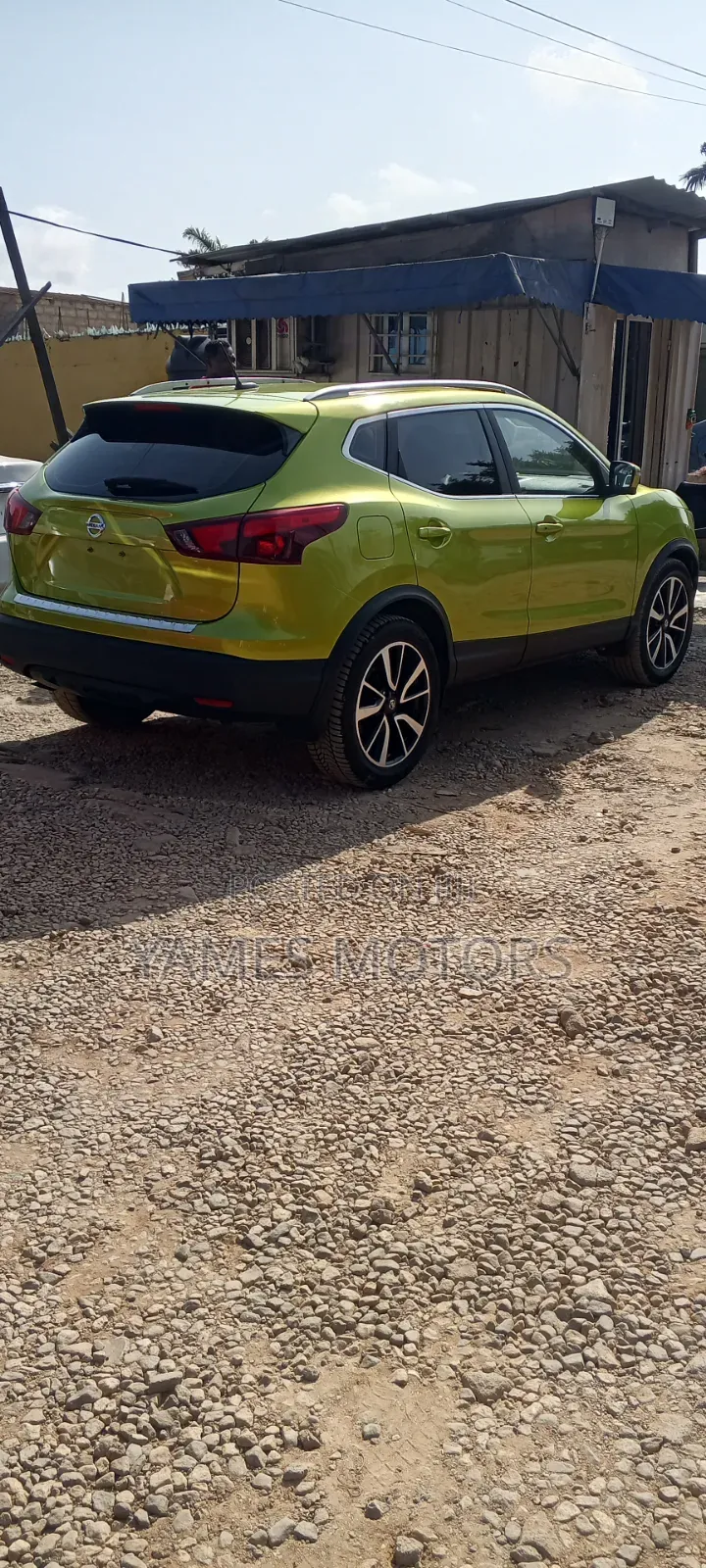 Nissan Qashqai 2018 Green