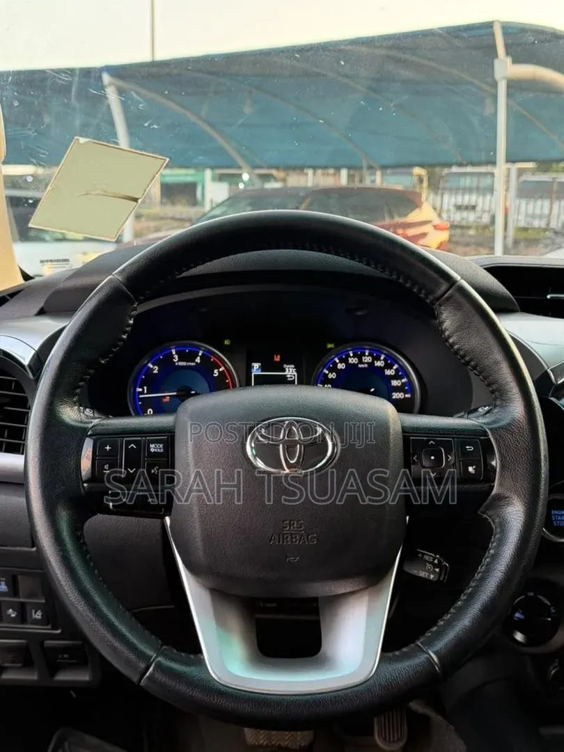 Toyota Hilux 2018 Black