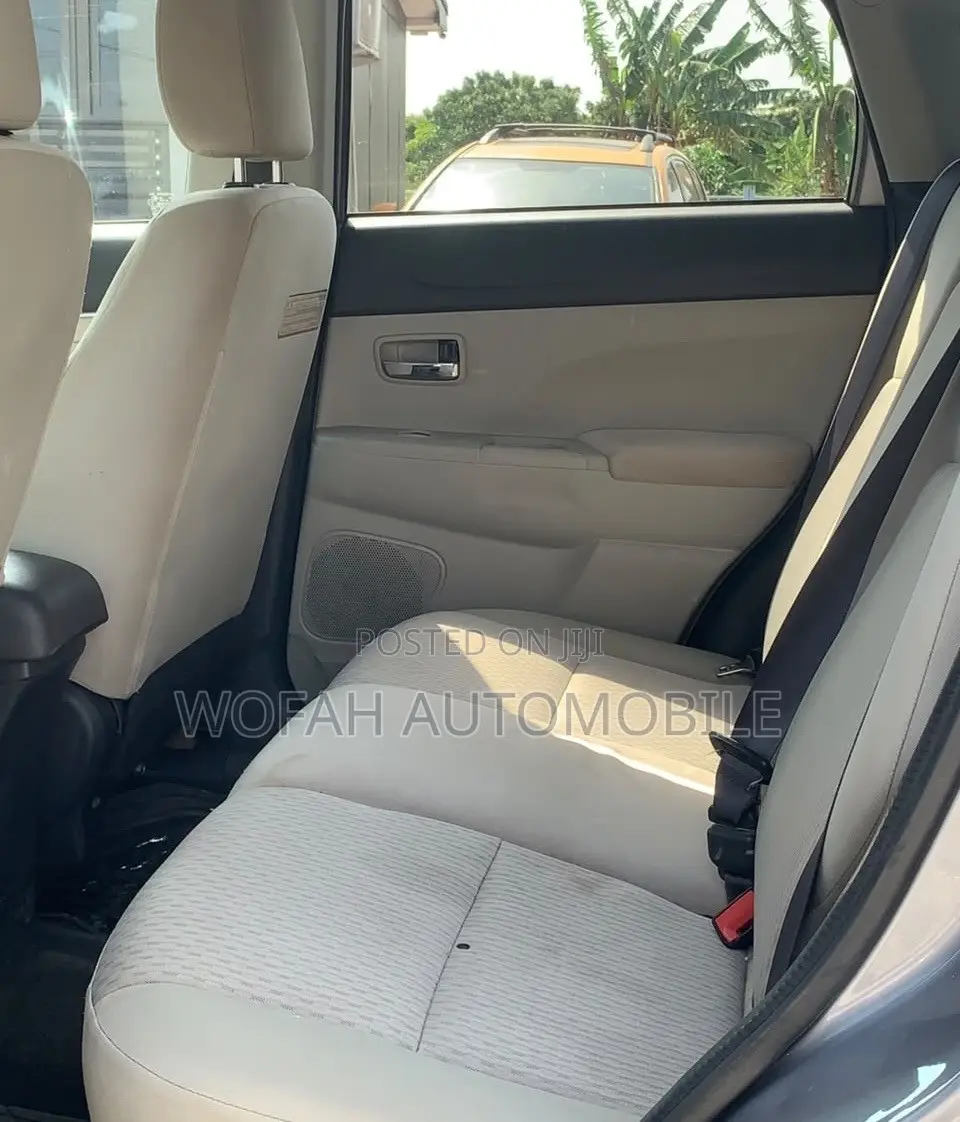 Mitsubishi Outlander 2016 Silver