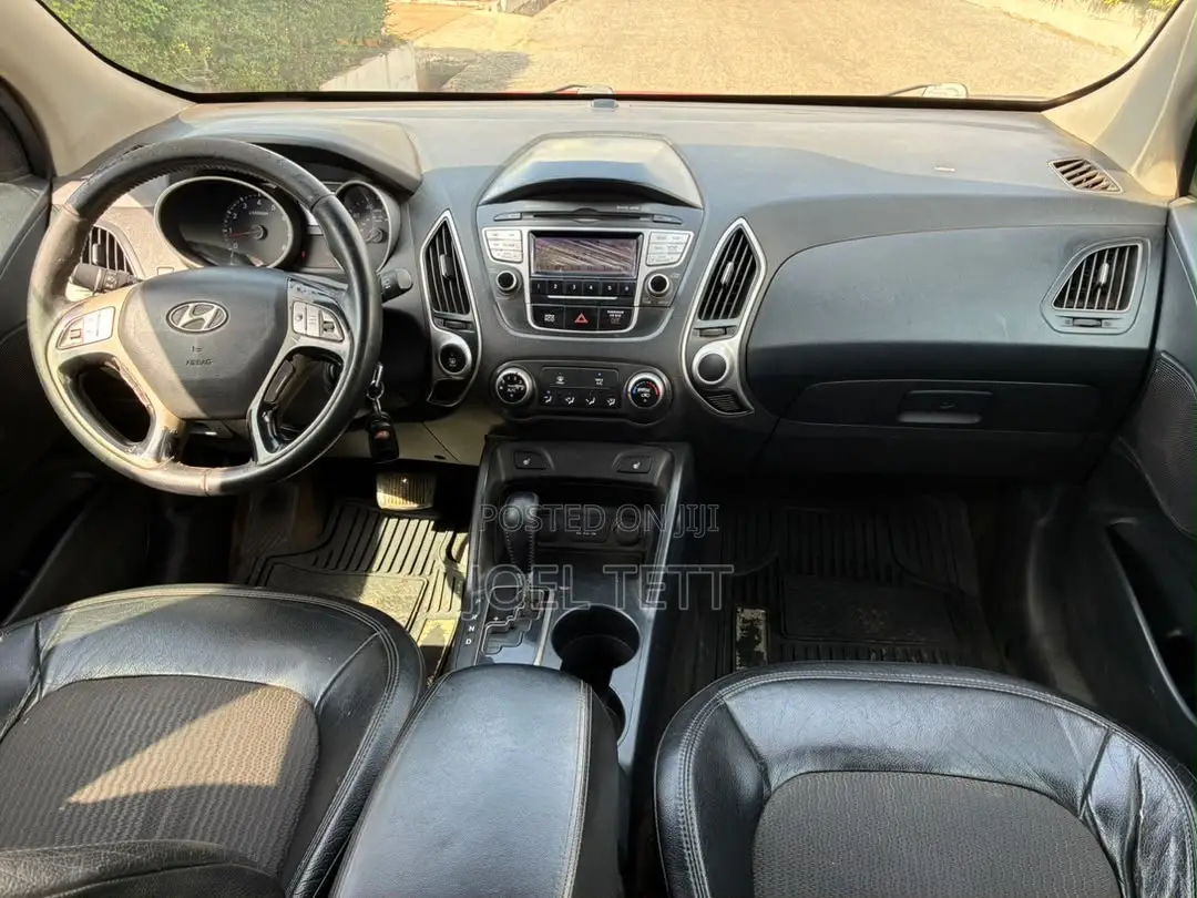 Hyundai Tucson 2014 Red