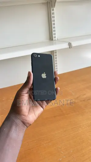 Apple iPhone SE (2020) 64 GB Black