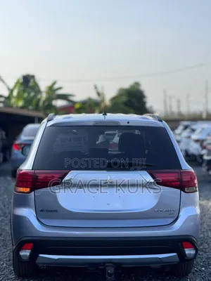 Mitsubishi Outlander 2016 Silver