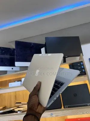 Laptop Apple MacBook Pro 2015 8GB Intel Core i5 SSD 256GB