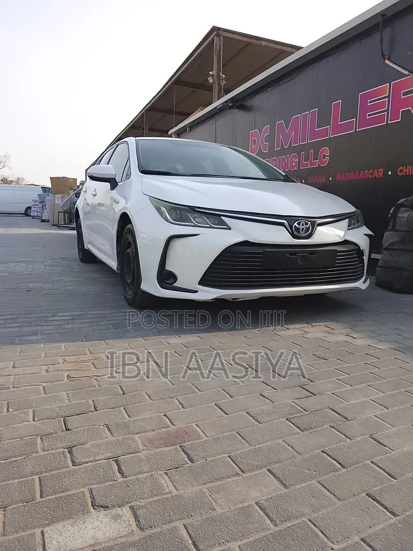 Toyota Corolla L 2020 White