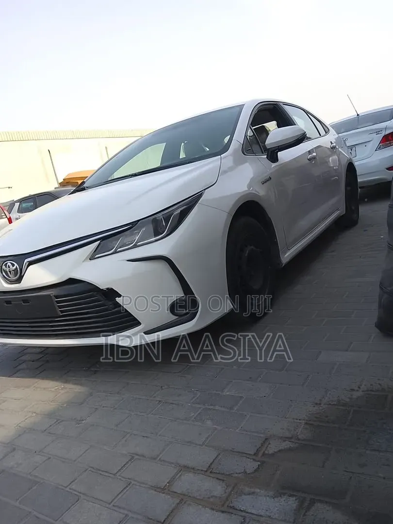 Toyota Corolla L 2020 White