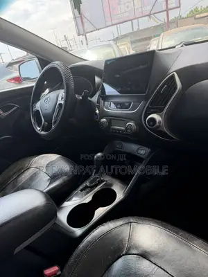 Hyundai Tucson 2012 Blue