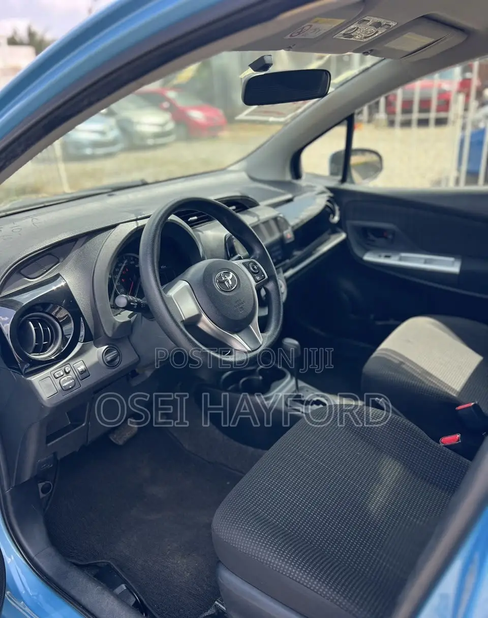 Toyota Vitz 2015 Blue
