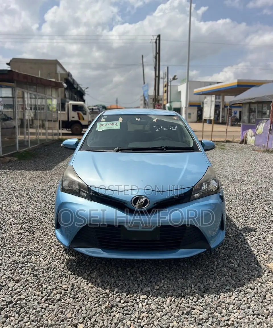 Toyota Vitz 2015 Blue