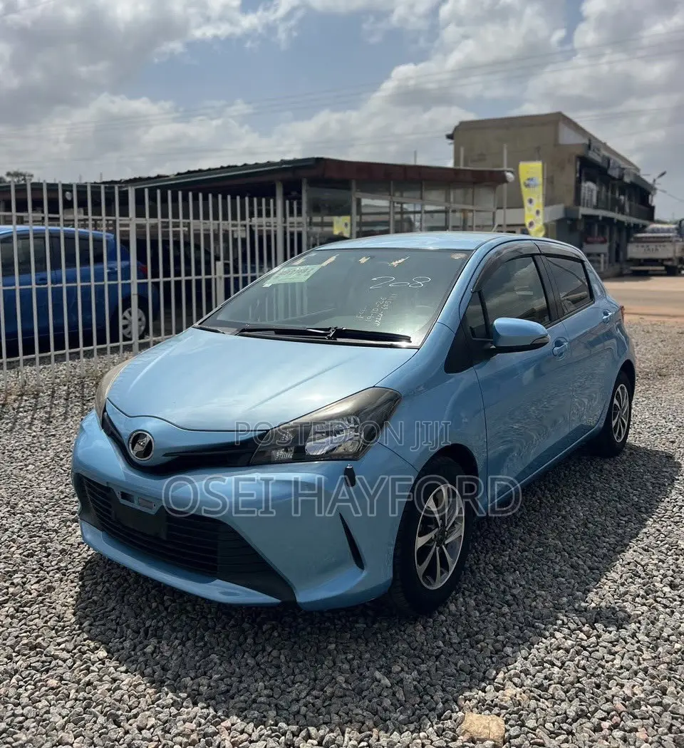 Toyota Vitz 2015 Blue