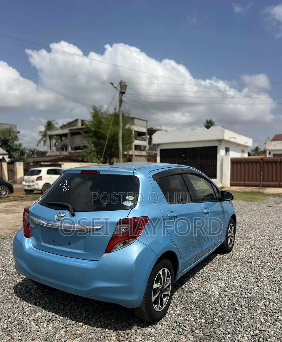 Toyota Vitz 2015 Blue
