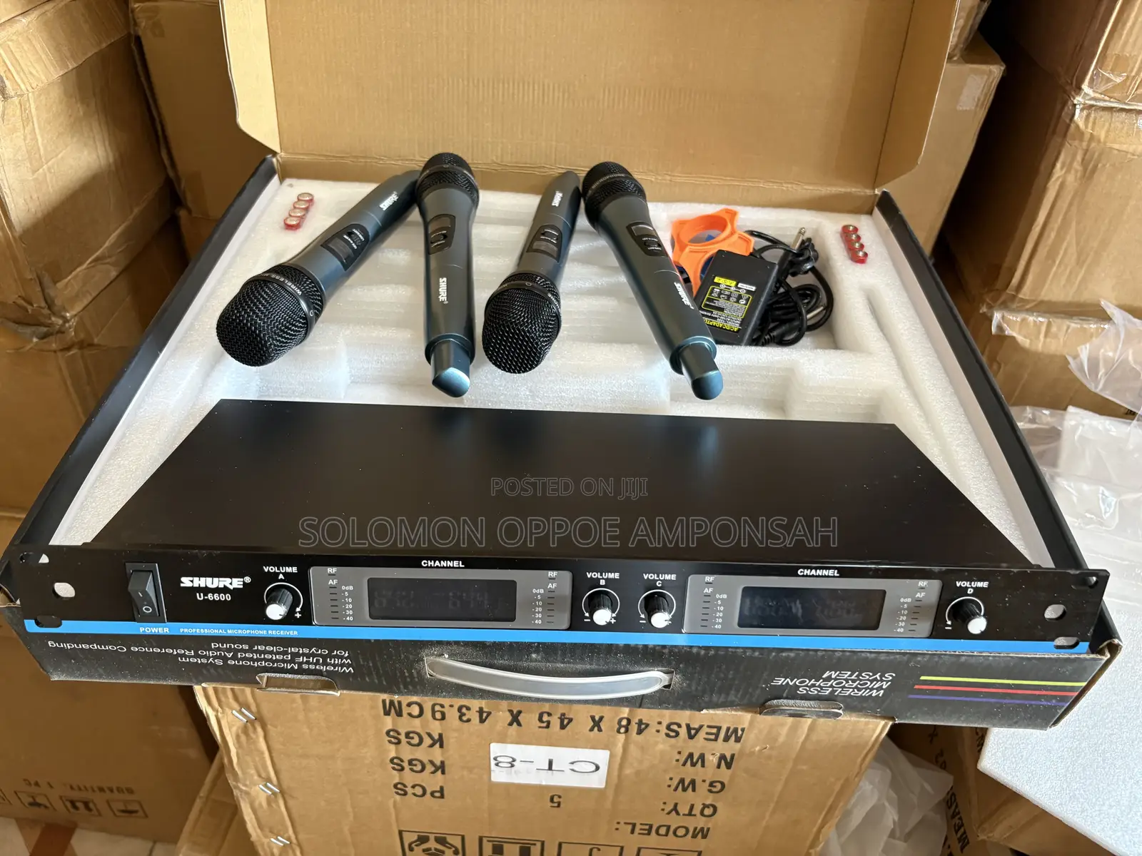 A Shure U-6600 (4-in-1) UHF Wireless Microphone System.