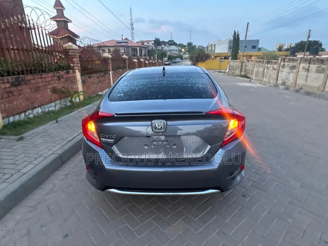 Honda Civic EX Sedan 2020 Gray