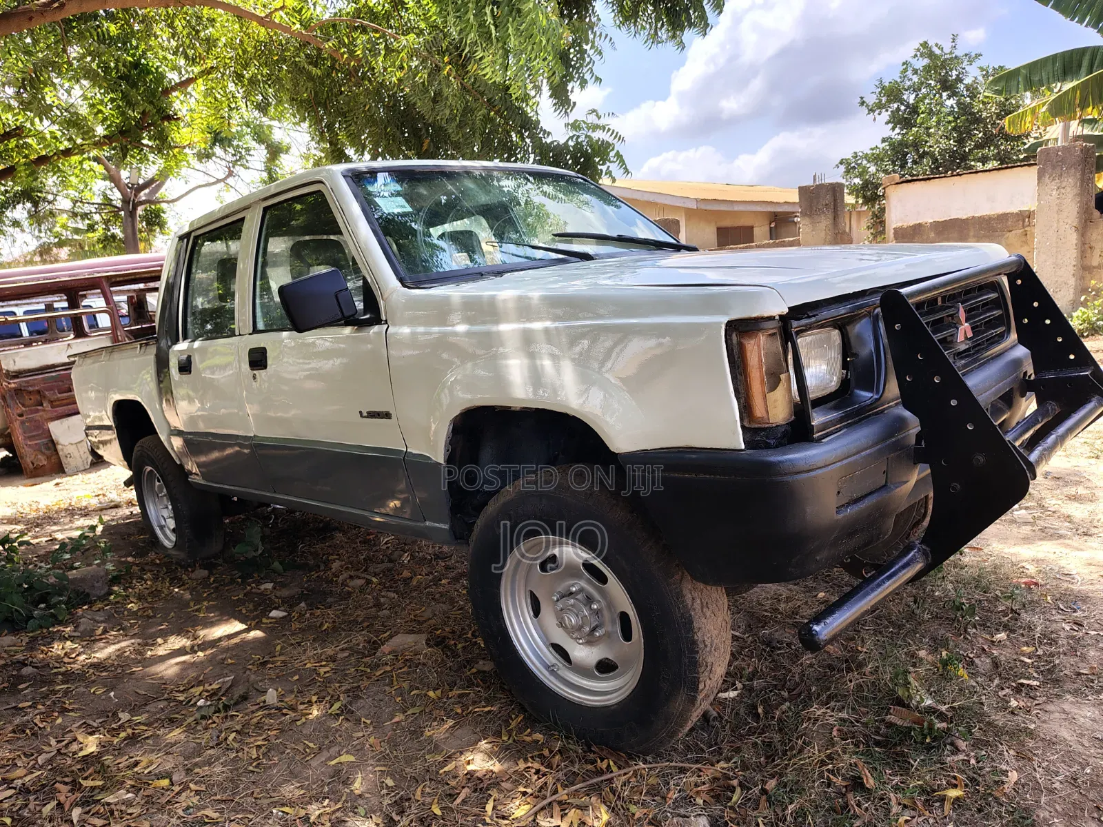 Mitsubishi L200 1999 Off white