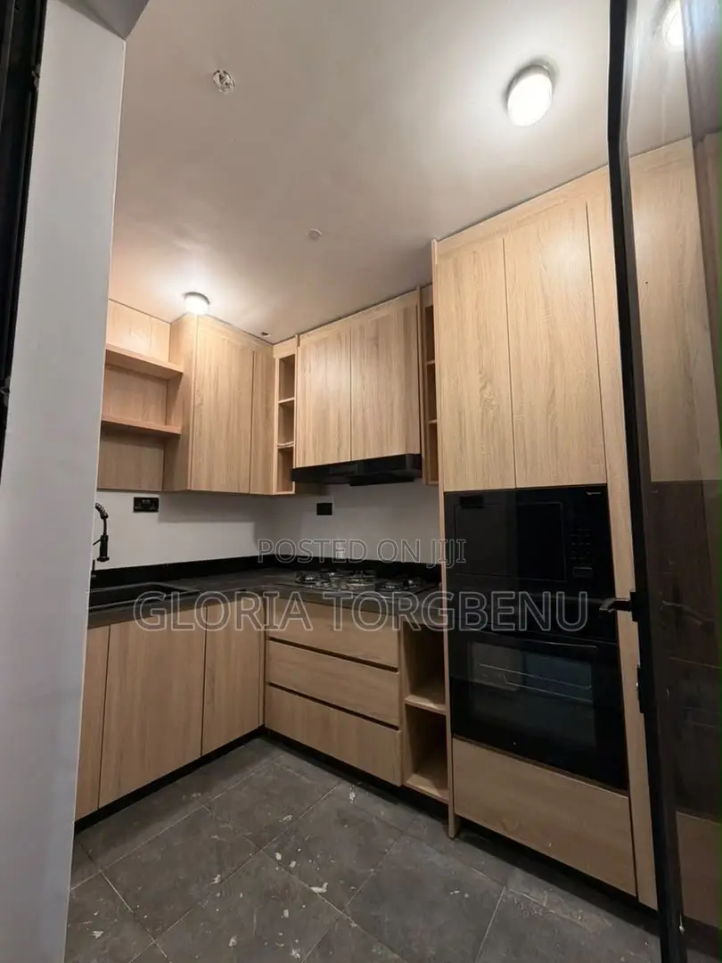 Furnished 4bdrm House in Adjiriganor for sale