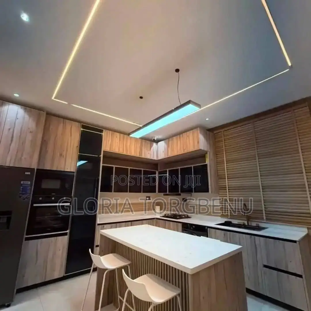 Furnished 4bdrm House in Adjiriganor for sale