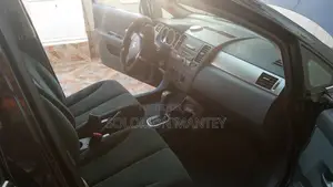 Nissan Versa 2011 Black