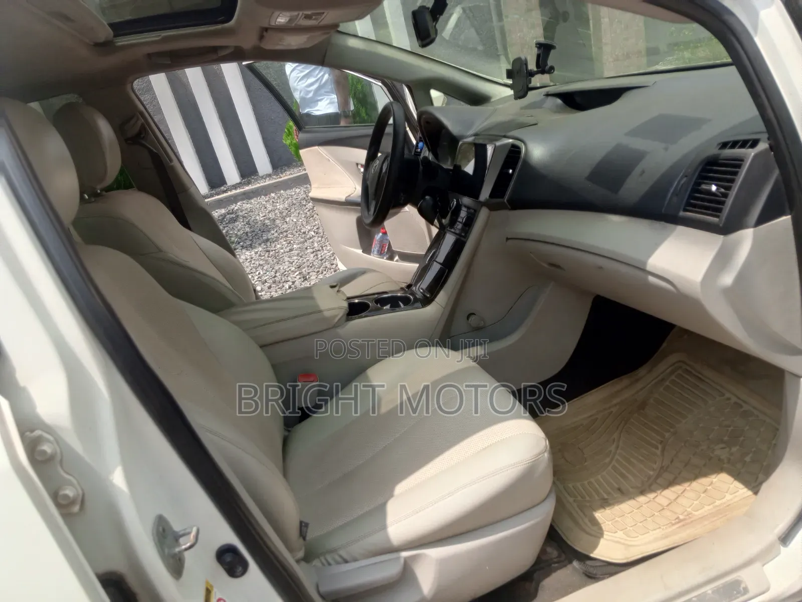 Toyota Venza LE 2013 White